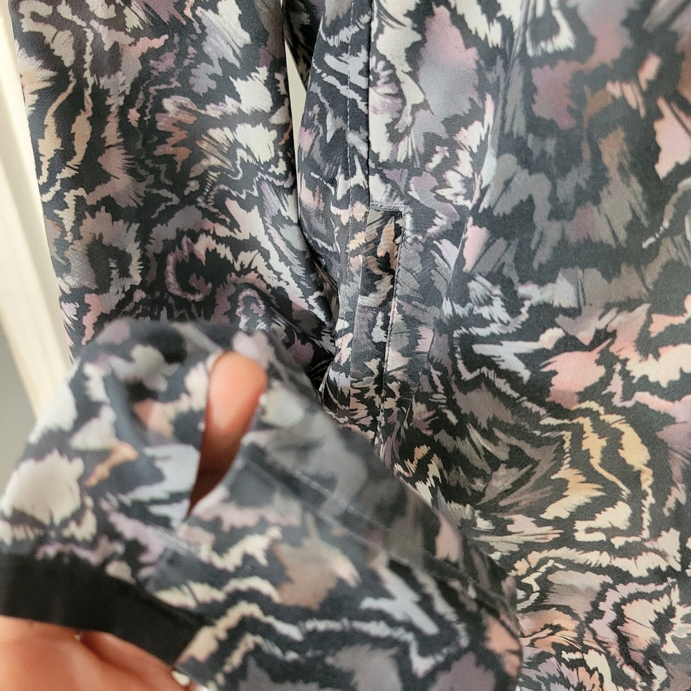 Athleta‎ Run With It Kinetic Abstract  Women's Running Fitness Jacket XL - Picture 8 of 13
